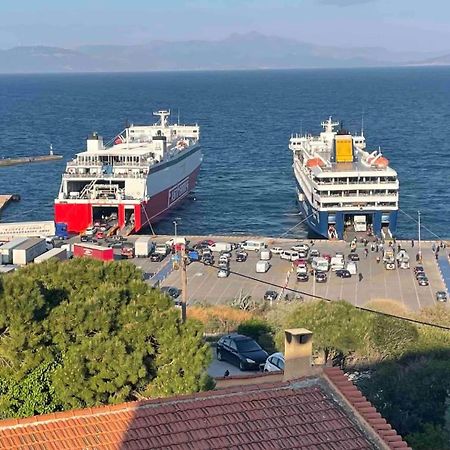 Апартаменты On The Port Рафина Экстерьер фото